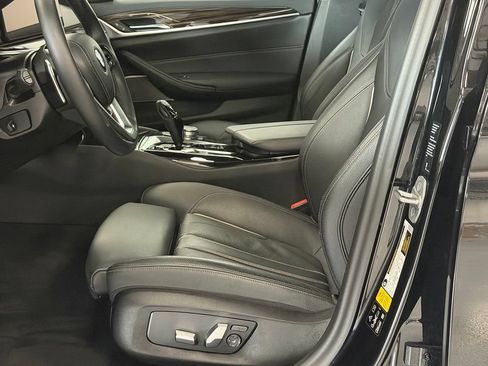 Used 2021 BMW 530i xDrive w/ Premium Package AWD/4WD image 12