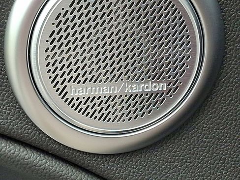 New 2025 Alfa Romeo Stelvio Sprint image 18