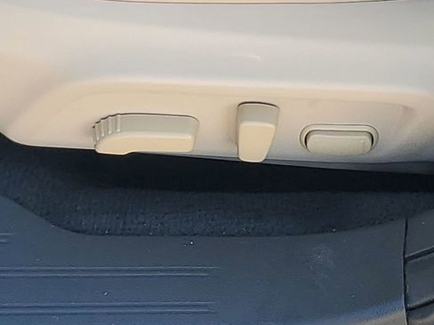 Used 2018 Subaru Outback 2.5i Limited image 29