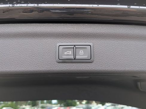 Used 2024 Audi Q3 2.0T Premium w/ Convenience Package AWD/4WD image 14