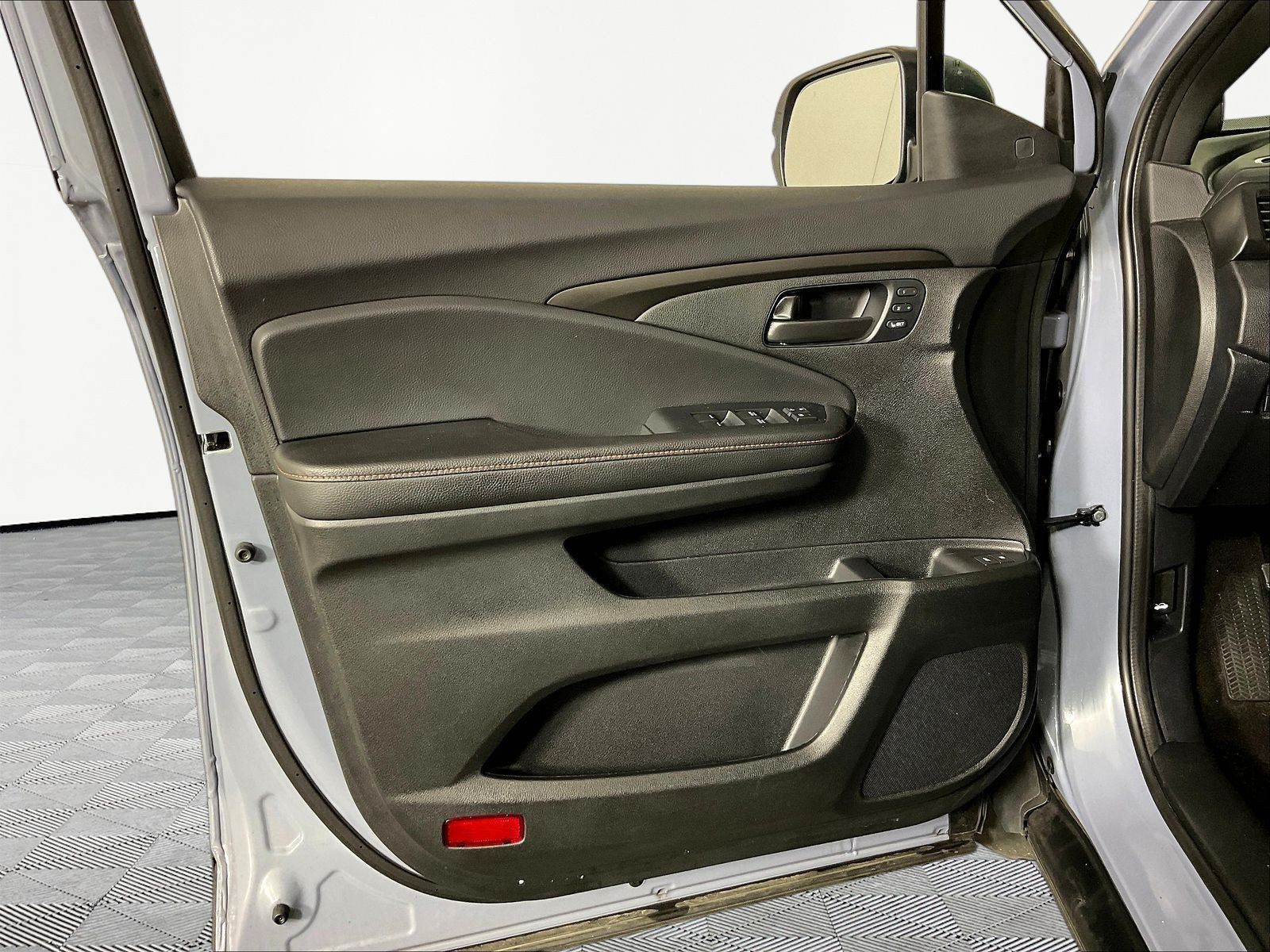 Used 2025 Honda Passport TrailSport image 20