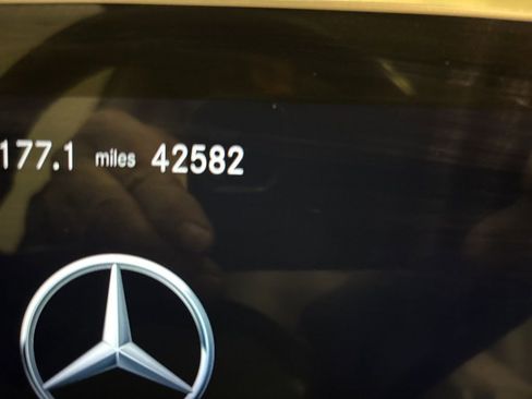 Used 2022 Mercedes-Benz GLS 450 4MATIC image 14