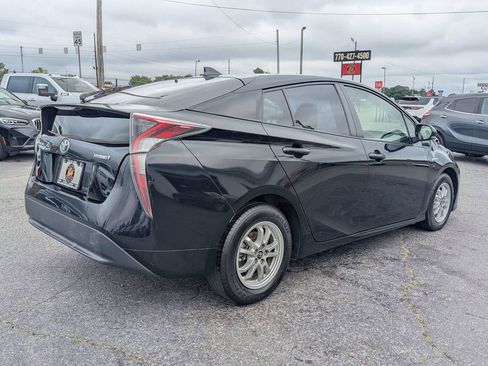 Used 2017 Toyota Prius Three w/ Advanced Technology Package FWD image 5