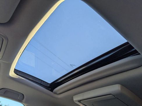 Used 2024 Honda Odyssey Elite image 19