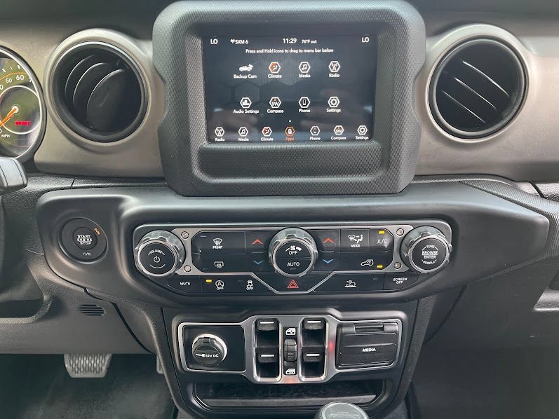 Used 2020 Jeep Gladiator Sport w/ Quick Order Package 24S AWD/4WD image 17