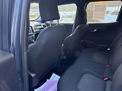Used 2021 Jeep Renegade Latitude image 27