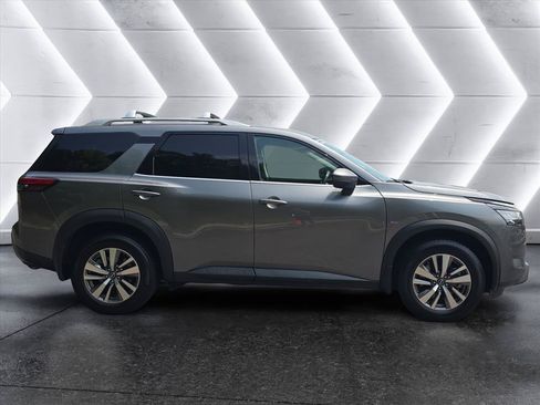 Used 2022 Nissan Pathfinder SL w/ Lighting Package (N92) AWD/4WD image 6