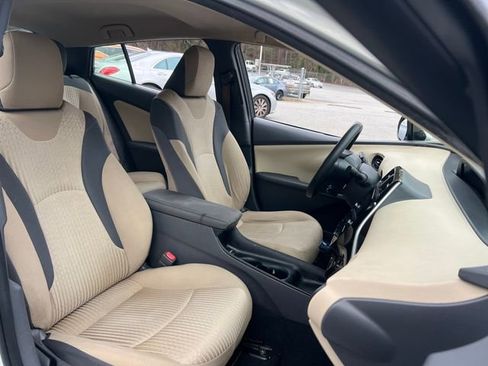 Used 2016 Toyota Prius Two image 30