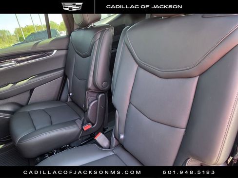 Certified 2025 Cadillac XT6 Premium Luxury image 25