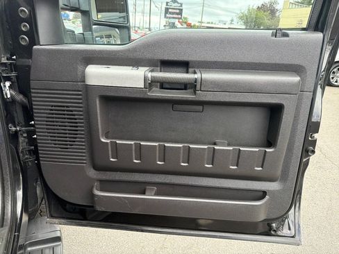 Used 2015 Ford F350 Lariat w/ Camper Package AWD/4WD image 19