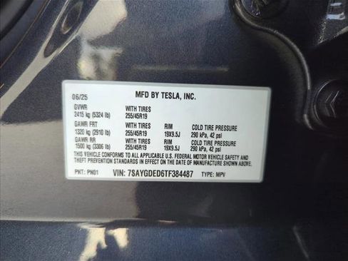 Used 2026 Tesla Model Y 2WD image 29