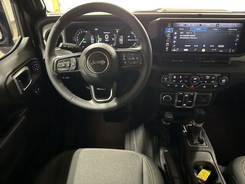 Used 2025 Jeep Wrangler Unlimited Sport S 4xe w/ Convenience Group AWD/4WD image 11