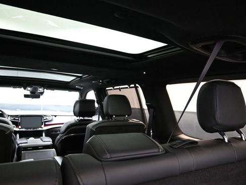 Used 2024 Jeep Grand Wagoneer Series II Obsidian w/ Quick Order Packagew 28T AWD/4WD image 26