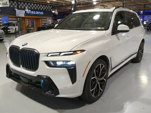 Used 2023 BMW X7 xDrive40i w/ Executive Package AWD/4WD image 1