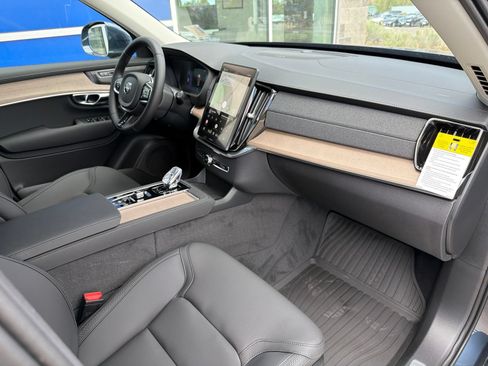New 2026 Volvo XC90 T8 Plus w/ Protection Package Premier AWD/4WD image 27