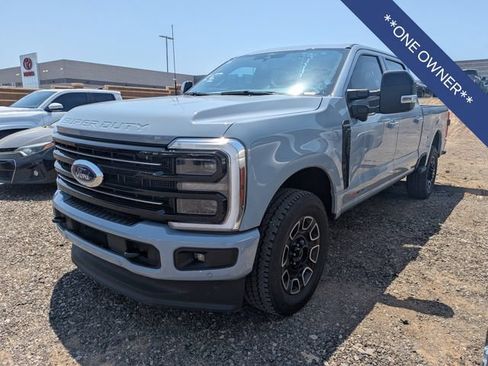 Used 2026 Ford F250 Platinum AWD/4WD image 3