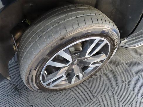 Used 2018 Chevrolet Tahoe Premier AWD/4WD image 7