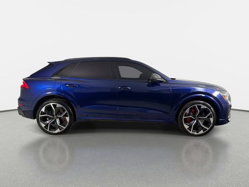 Used 2024 Audi RS Q8 4.0T image 2