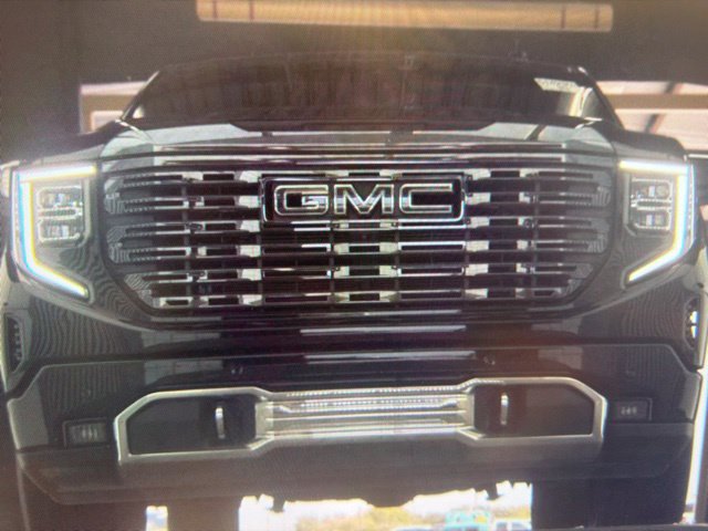 Used 2023 GMC Sierra 1500 Denali Ultimate AWD/4WD image 10