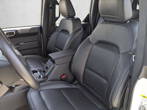 Used 2025 Ford Bronco Badlands AWD/4WD image 16