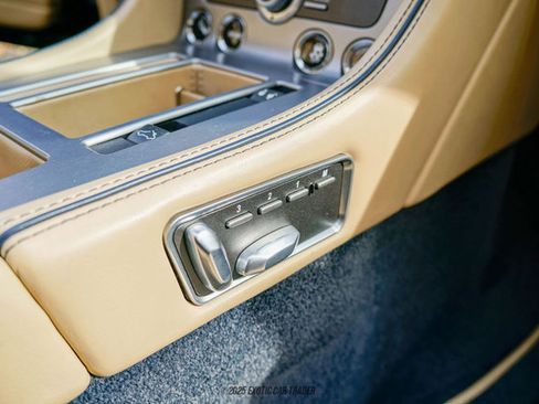 Used 2015 Aston Martin DB9 Volante image 39