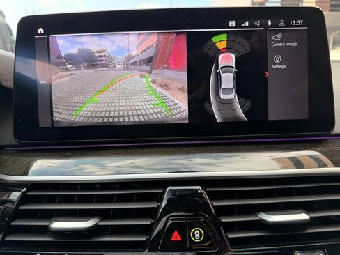 Used 2021 BMW 530i 530i w/ M Sport Package image 19