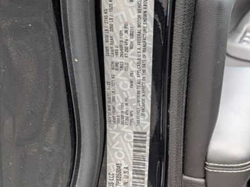 Used 2023 Jeep Grand Cherokee Limited image 15