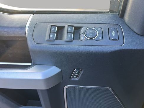 Used 2022 Ford F250 Lariat image 14