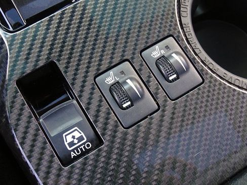 Used 2021 Toyota 4Runner TRD Off-Road Premium w/ Moonroof Package AWD/4WD image 39