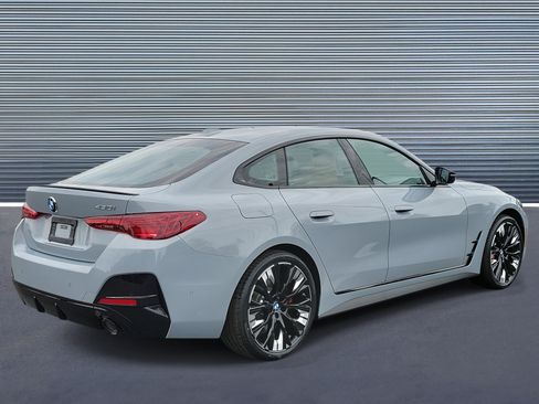 New 2026 BMW 430i w/ M Sport Package image 3