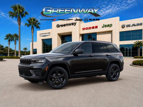New 2025 Jeep Grand Cherokee Altitude RWD image 2
