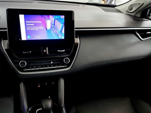 Certified 2024 Toyota Corolla Cross XLE w/ Convenience Package AWD/4WD image 33