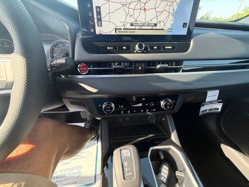 New 2026 Mitsubishi Outlander AWD image 12
