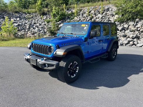 Used 2024 Jeep Wrangler Unlimited Rubicon 4xe w/ Safety Group AWD/4WD image 4