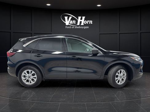 Used 2024 Ford Escape Active w/ Tech Pack #1 AWD/4WD image 8