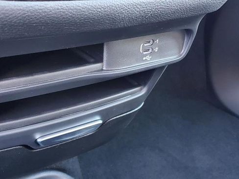 New 2026 Chrysler Pacifica Select image 16