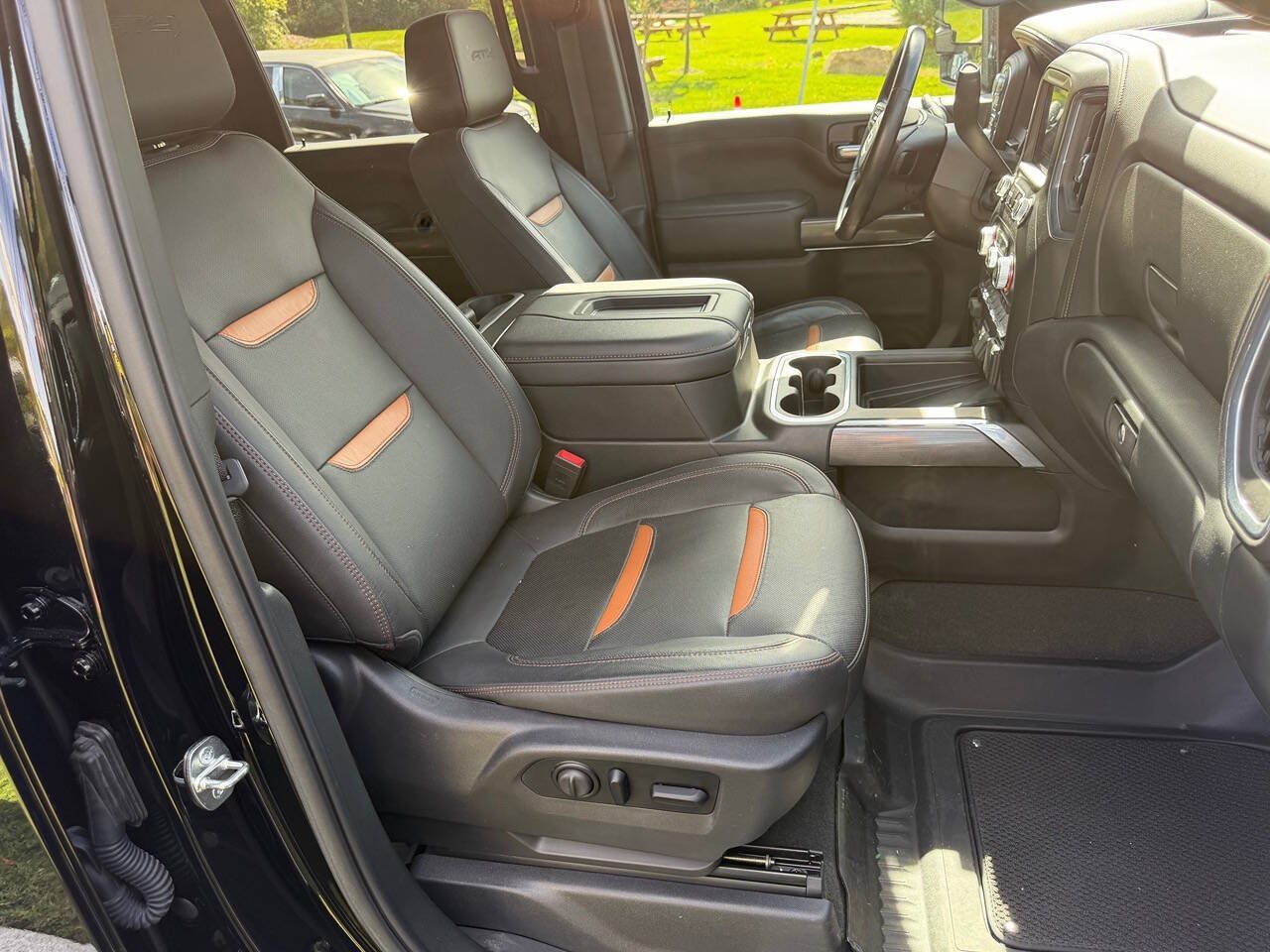 Used 2021 GMC Sierra 3500 AT4 w/ AT4 Premium Plus Package AWD/4WD image 20