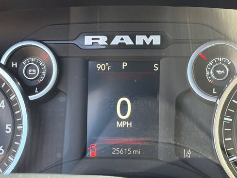 Used 2025 RAM 1500 Tradesman w/ Night Edition AWD/4WD image 33