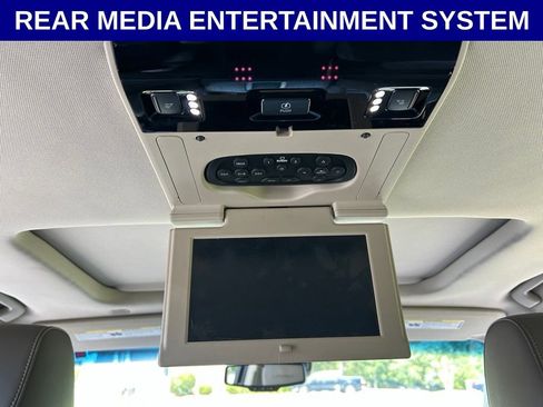 Used 2020 GMC Yukon Denali w/ Denali Premium Package RWD image 2