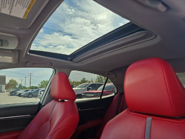 Used 2023 Toyota Camry XSE w/ Cold Weather Package FWD image 5