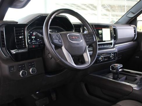 Used 2023 GMC Sierra 1500 SLT image 8