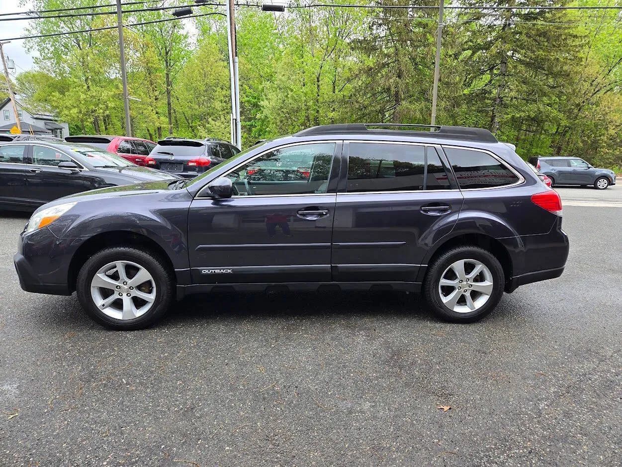 Used 2014 Subaru Outback 2.5i Limited AWD/4WD image 10