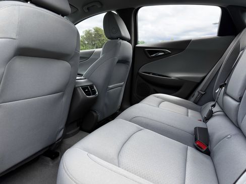 Used 2025 Chevrolet Malibu LT FWD image 30