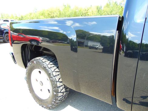 Used 2010 Chevrolet Silverado 1500 LT w/ Interior Plus Package AWD/4WD image 35