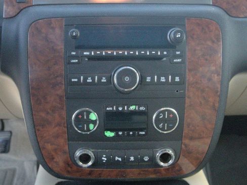 Used 2007 Chevrolet Avalanche LTZ image 23