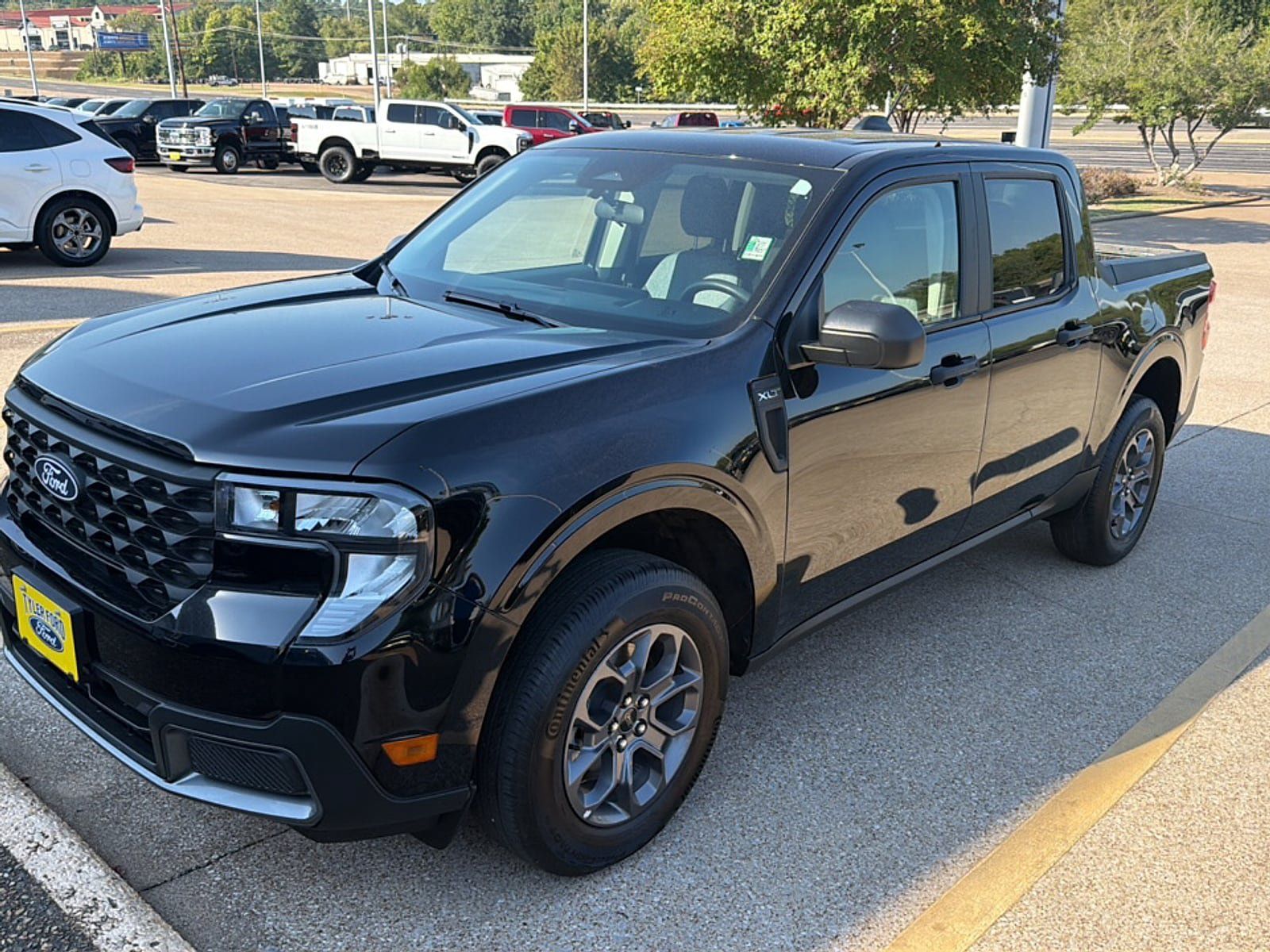Used 2025 Ford Maverick XLT w/ Equipment Group 302A AWD/4WD image 4