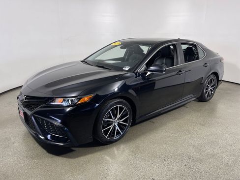 Certified 2023 Toyota Camry SE image 7