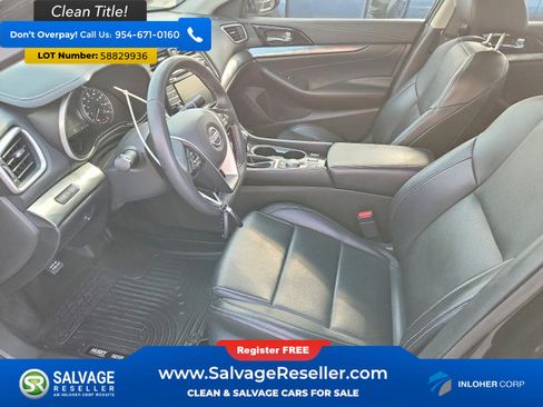 Used 2023 Nissan Maxima SV w/ Floor Mat Group FWD image 9