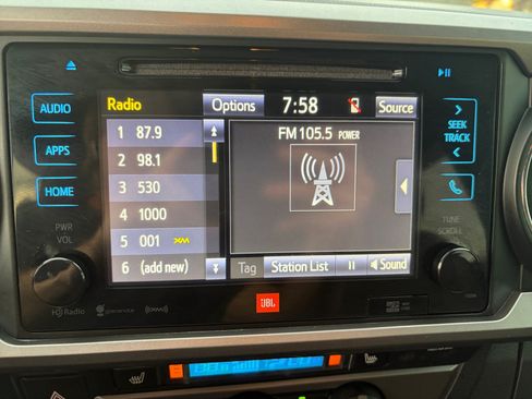 Used 2019 Toyota Tacoma Limited AWD/4WD image 18