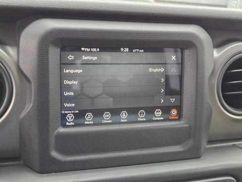 Certified 2022 Jeep Gladiator Sport image 10